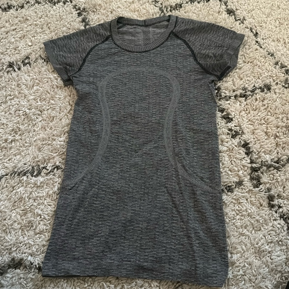Lululemon shirt